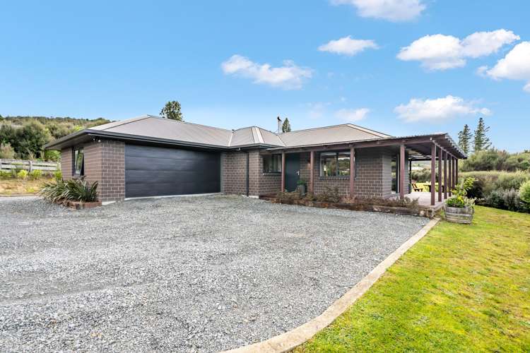 297 Fairview Drive Akatarawa_19