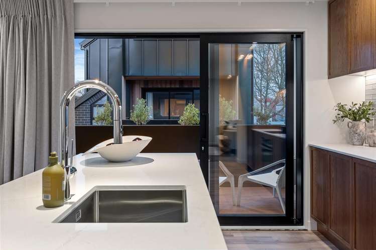 2-4/166 Chester Street East Christchurch Central_8