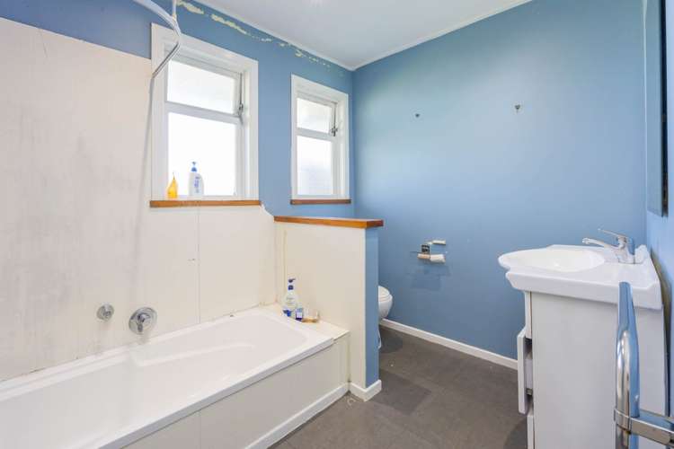 583 East Coast Road Browns Bay_11