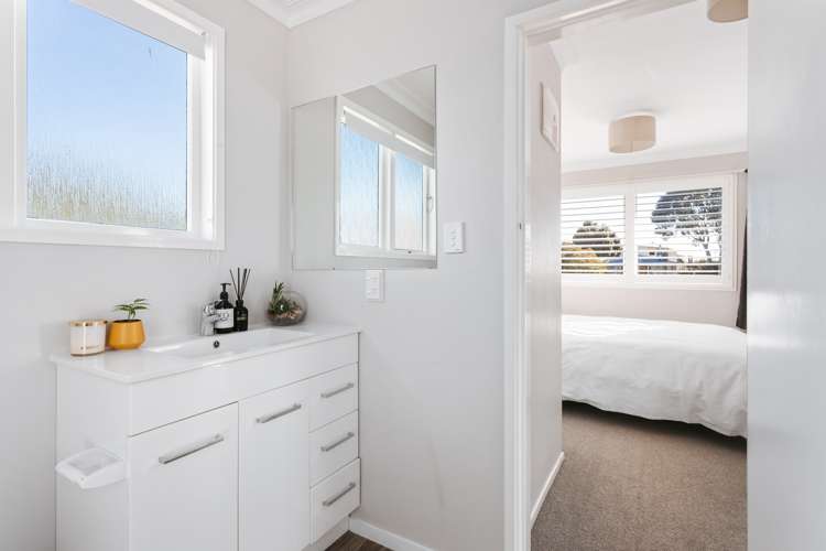 23 Karaka Road Otumoetai_24