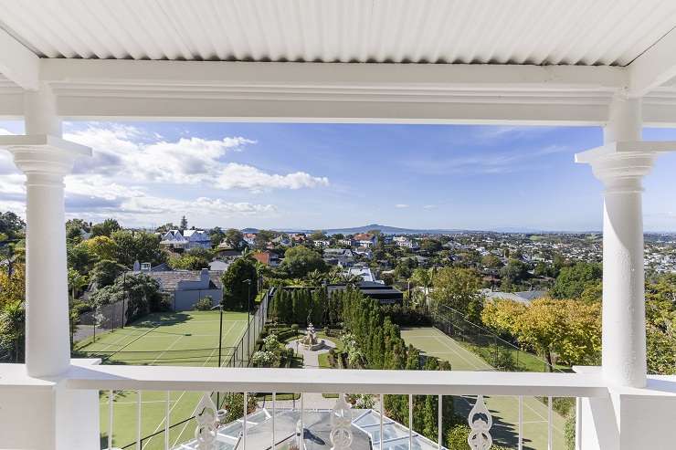 176 Remuera Road, in Remuera, Auckland