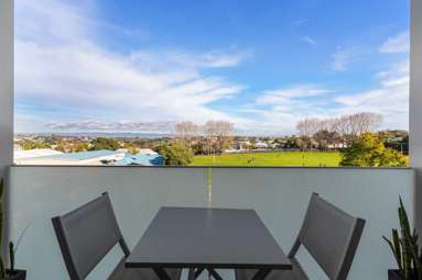 1E/17 Blake Street_3