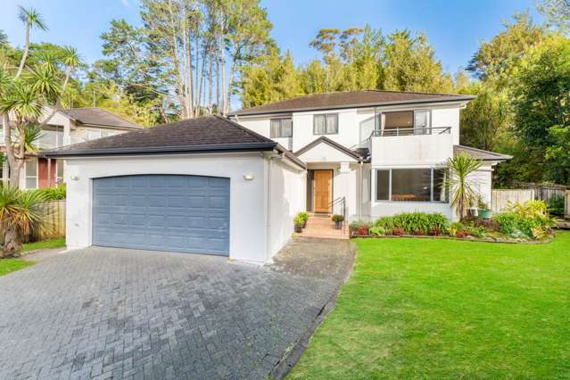 Serene Family Living in a Prime Torbay