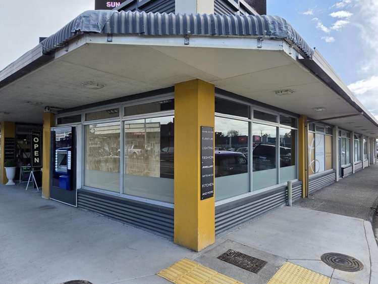 215 Main Highway Otaki_5