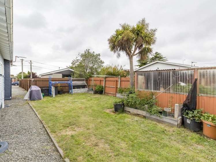 9 Sylvan Street Hillmorton_13