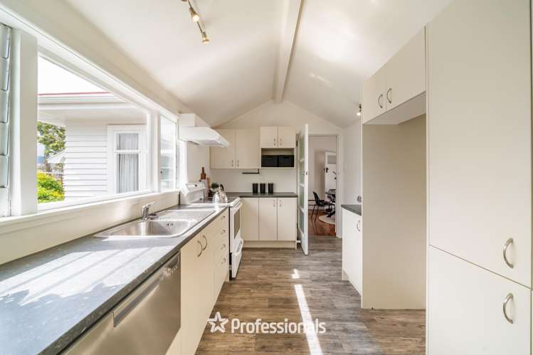 135 Kings Crescent Lower Hutt Central_9