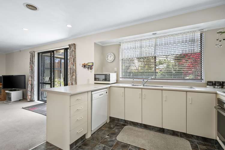 78 Amberley Avenue Highbury_9