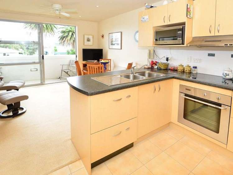 24/3 Riverside Road Orewa_4