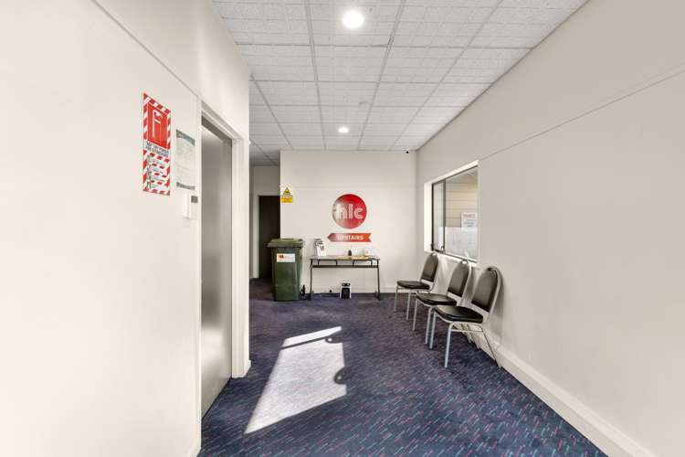 Unit 1, 123 Queen Street Palmerston North_5
