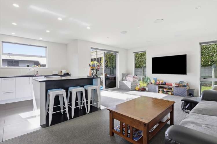 105 Ballintoy Park Drive Welcome Bay_2