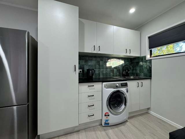 20 (LM) Park Estate Road 2359_2