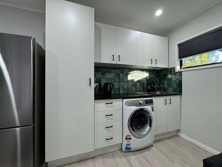 20 (LM) Park Estate Road 2359_2