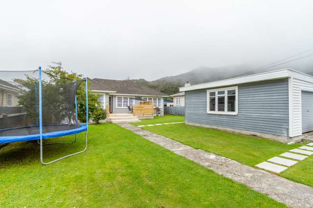 11 Kowhai Street Parkway Wainuiomata_2