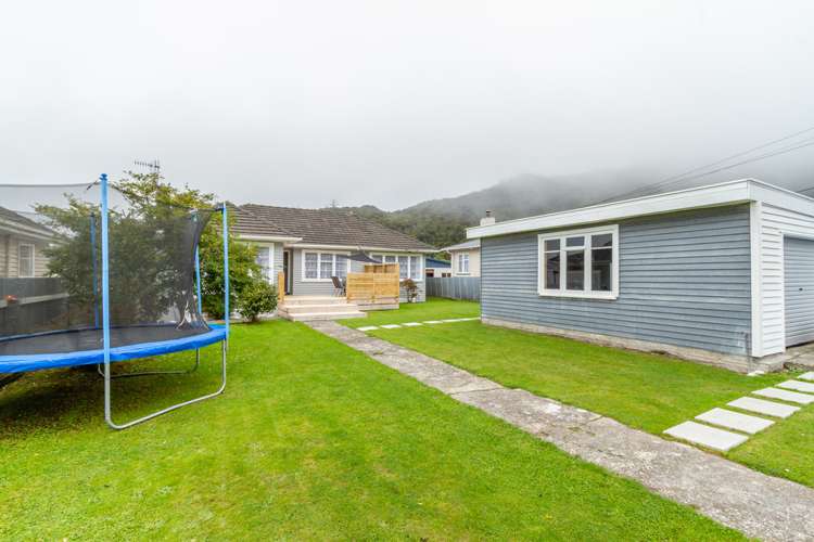 11 Kowhai Street Parkway Wainuiomata_2