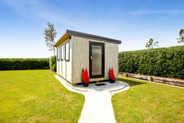 135 Sealy Road Omata_29