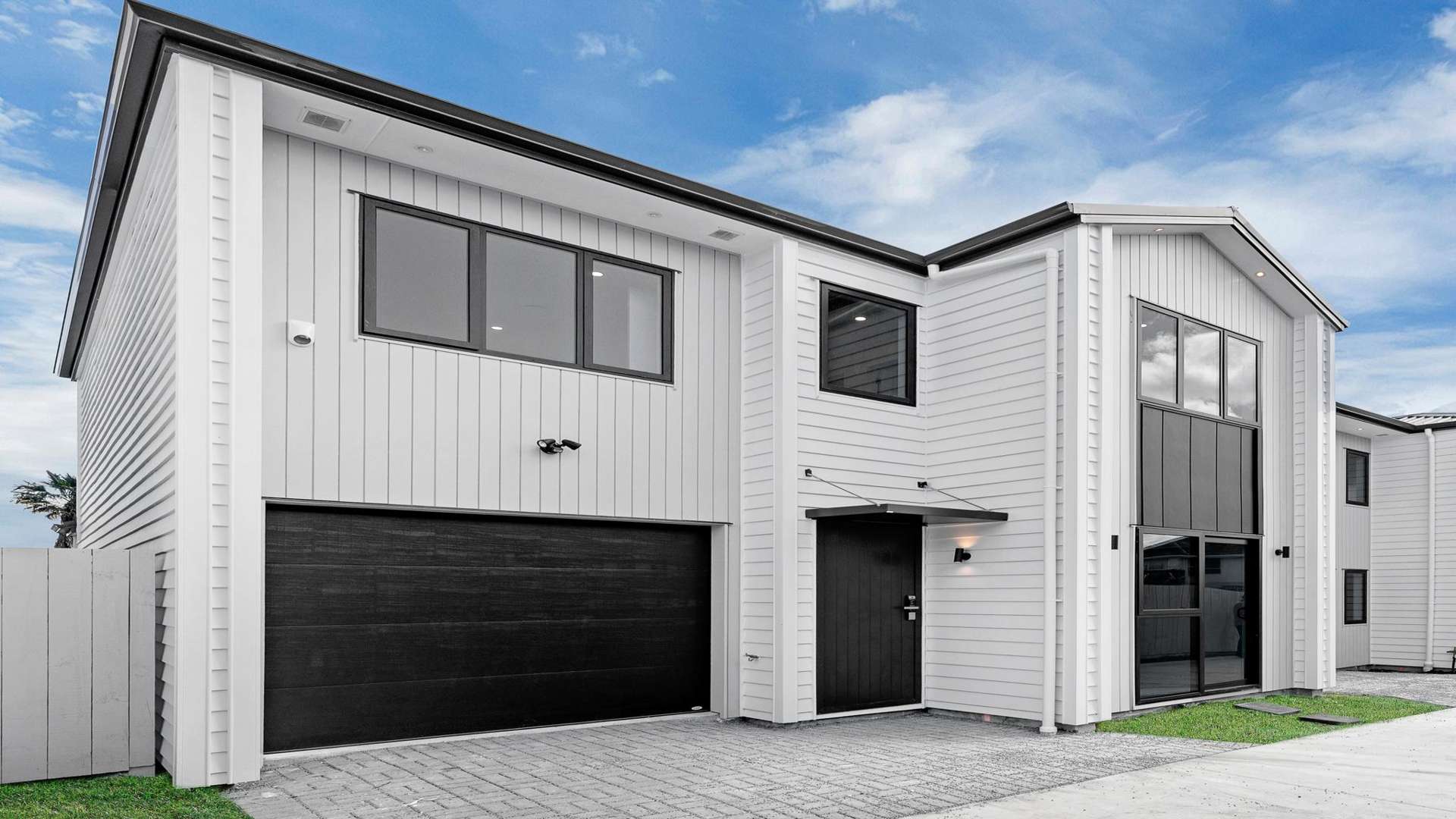 8B Gardiner Grove Mangere East_0