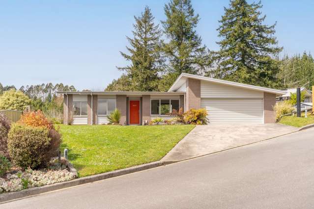 Modern Style. Rural Outlook. Exceptional Lifestyle