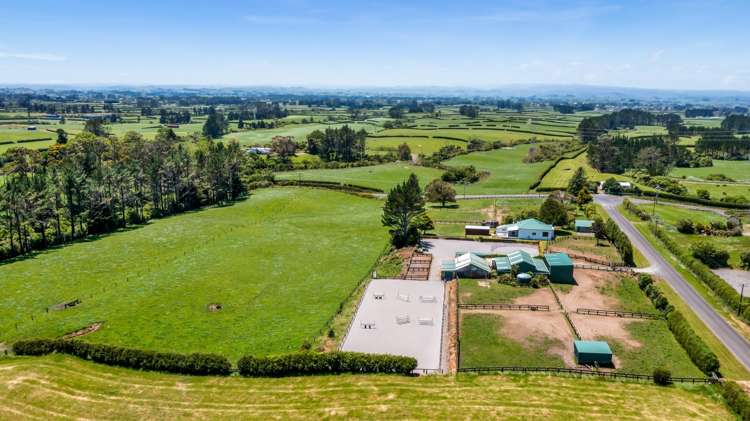 8 Waingongoro Road Cardiff_34