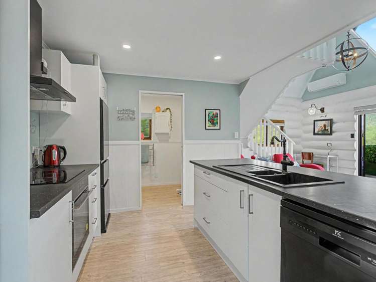 15/600 Hikuai Settlement Road Pauanui_2