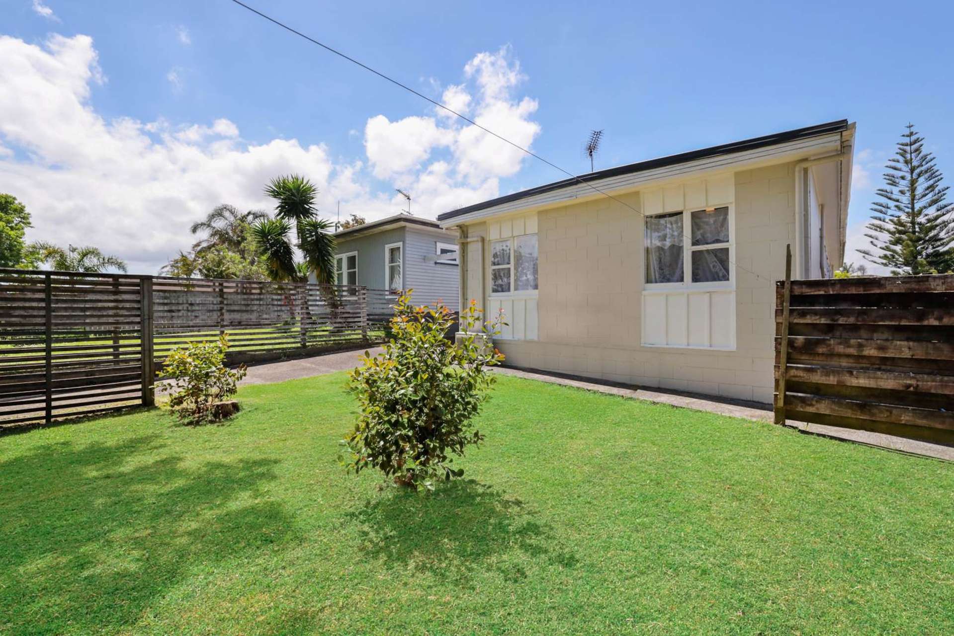 2/17 Woolfield Road Papatoetoe_0