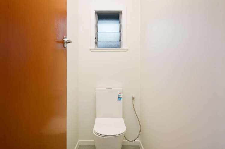 82 & 82A Sunnybrae Road Hillcrest_33