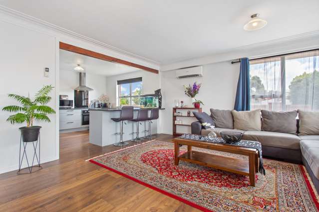 1/15 Poinsettia Place Henderson_3