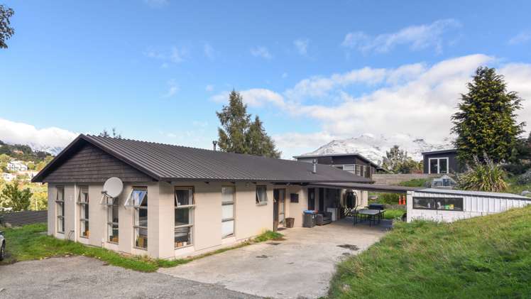 10 Huff Street Queenstown_17
