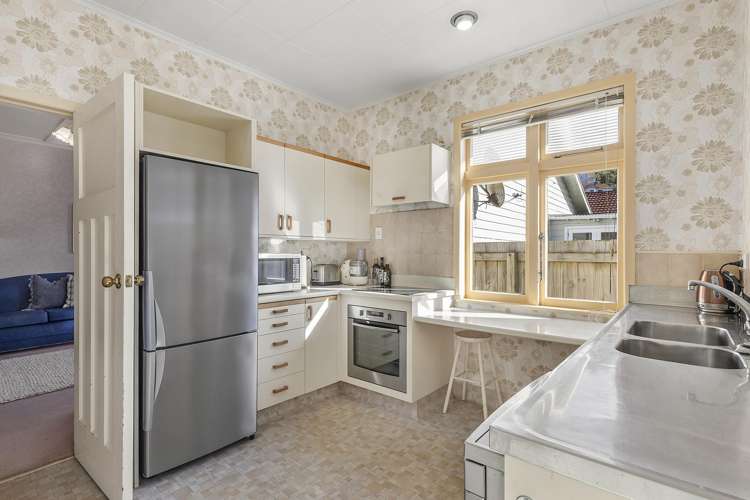 23 Endeavour Street Lyall Bay_9