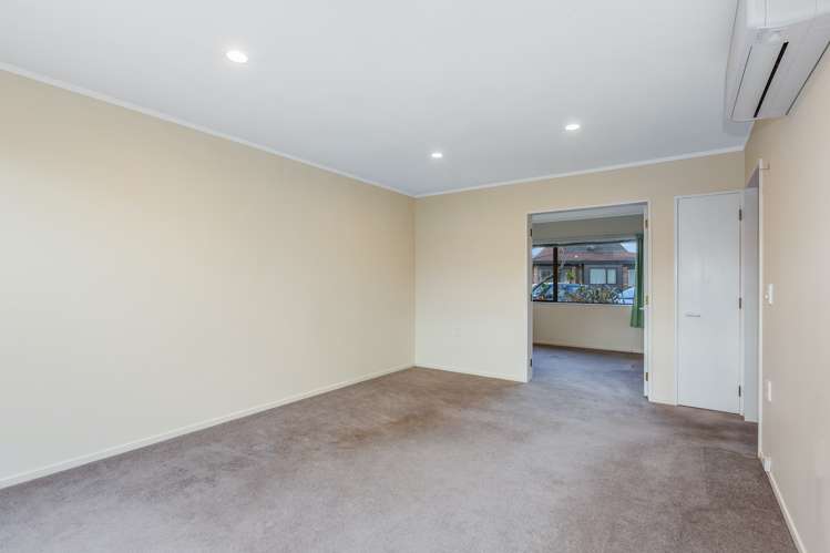 28/18 King Street Petone_5