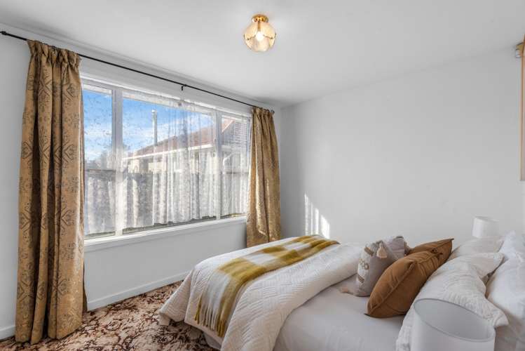 30 De Havilland Street Hornby_9