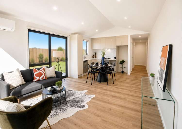 1/3 Waruhia Crescent Rototuna North_6