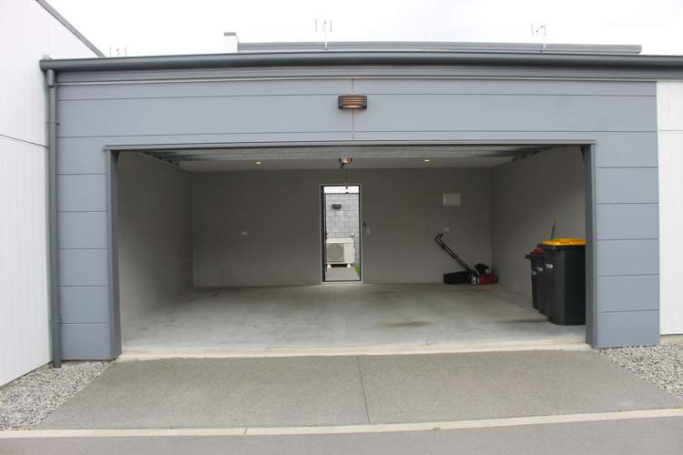 22 Tippet Crescent Wigram_9