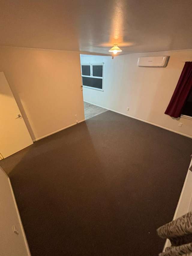  17 Thornlow Street Glendene_4