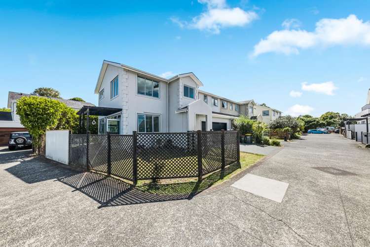 7F Clearwater Cove West Harbour_24