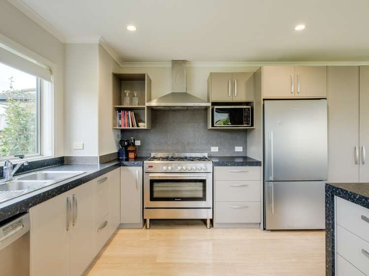 9 Sterling Park Lytton West_4