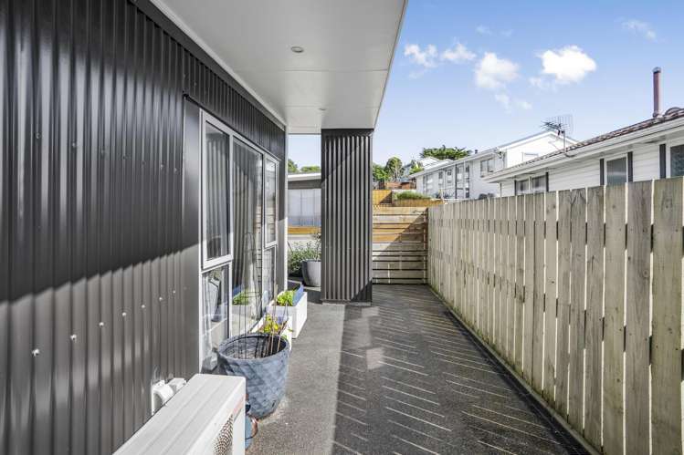 15A Tuki Street Titahi Bay_8