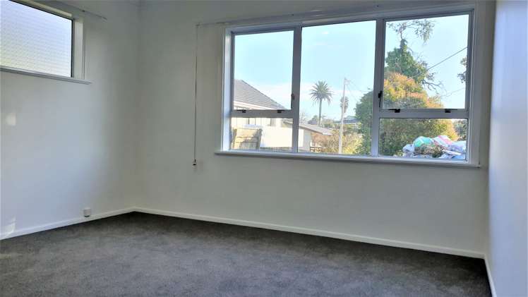 5a Tirimoana Road Te Atatu South_4