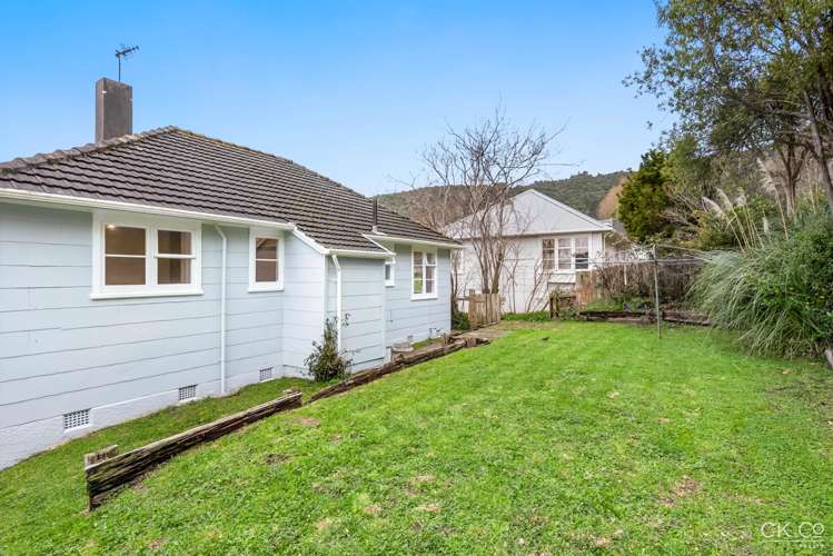 14 Buller Grove Naenae_13