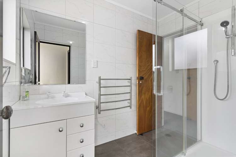 118 Charleston Avenue Whangamata_12