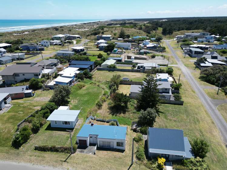 7 Ocean Beach Street Foxton Beach_6