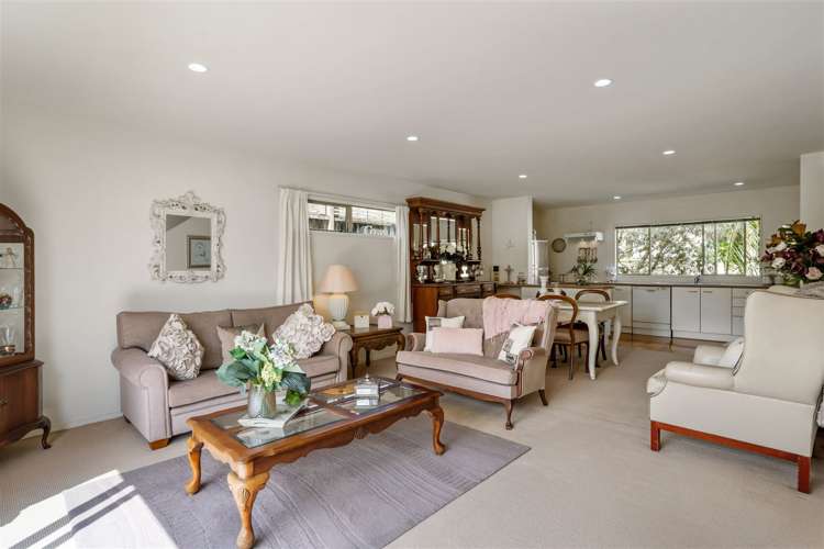 1/14 Ambrico Place New Lynn_3