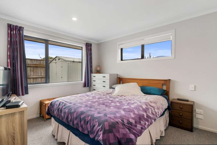 17 Hammill Grove Stoke_15