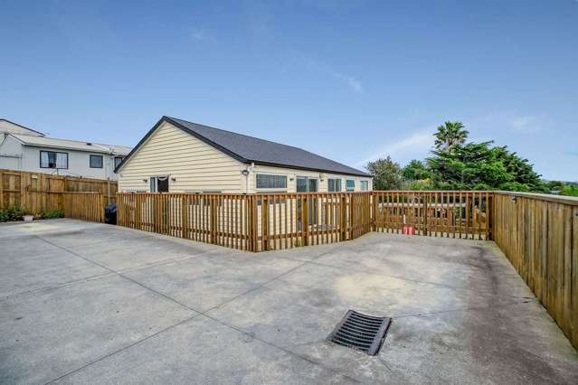 103E Woodglen Road Glen Eden_2