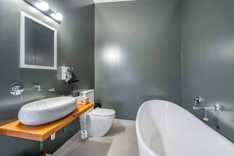 617 Papatotara Coast Road Tuatapere_13