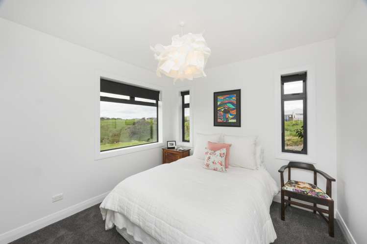 51 View Road Halcombe_22