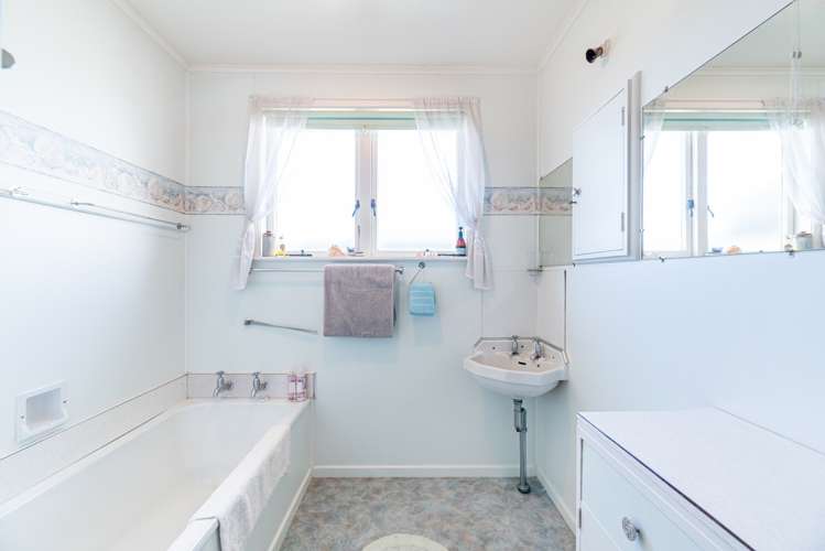 4 Chilcott Road Henderson_19