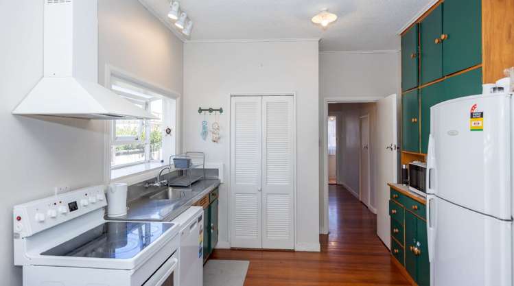 69 Lake Crescent Hamilton Lake_10