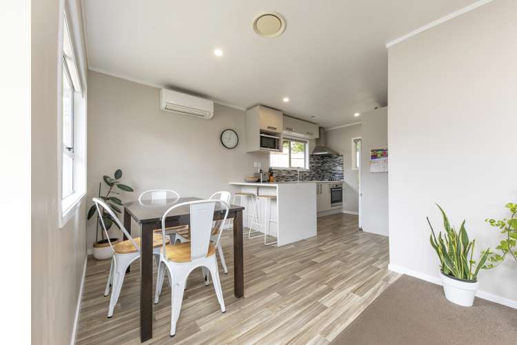 21 Seakens Way Glen Eden_5