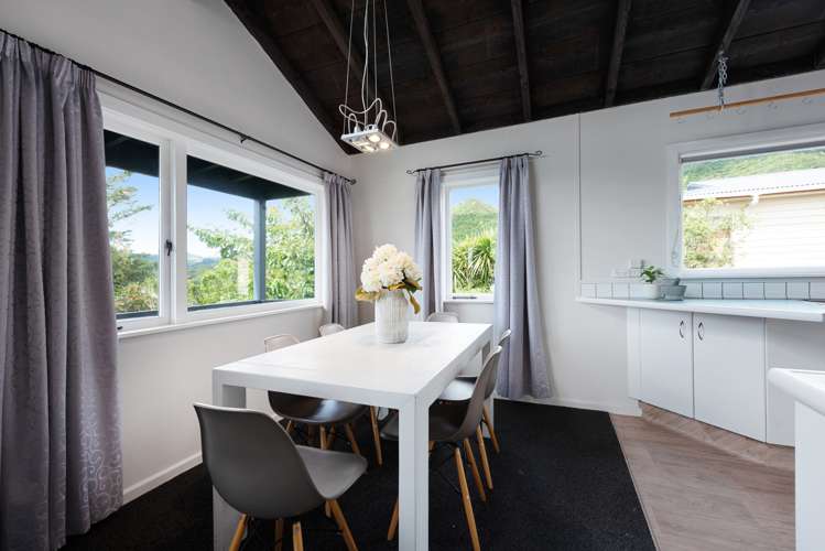 79 Thurleigh Grove Karori_6