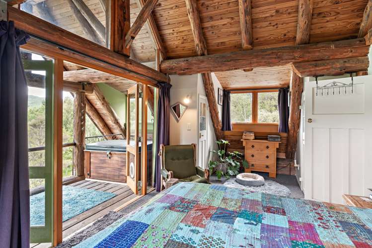 1321 Pack Spur Road Mataikona_14